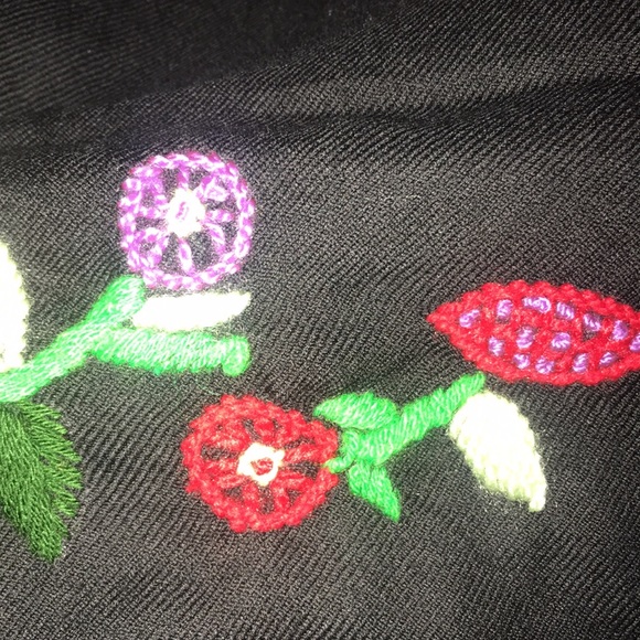 NIP Women’s Wool Serape/Pashmina/Throw - Picture 5 of 11